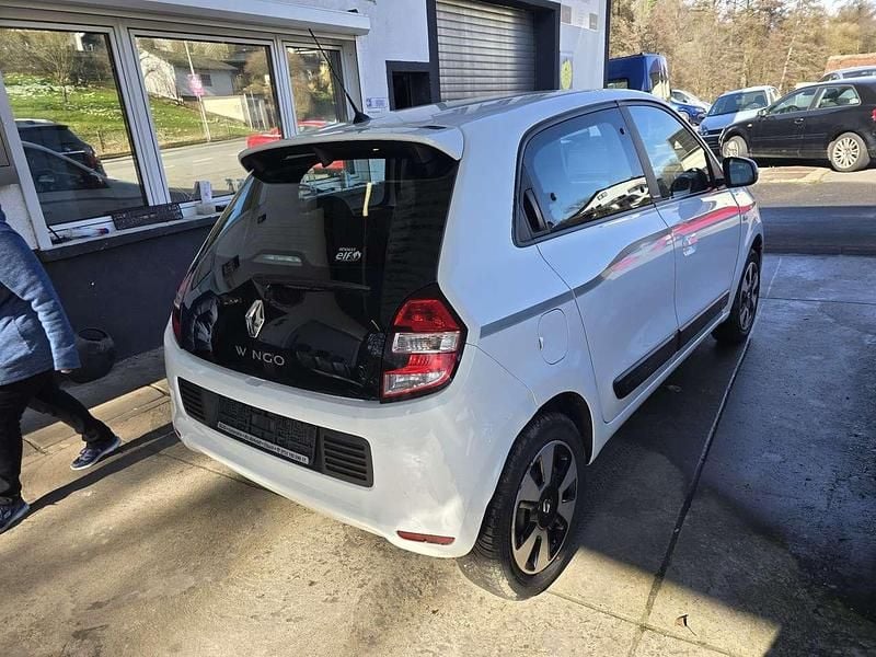 Gebraucht Renault Twingo LIMITED 90 PS (66 kW) 2018 Weiß Kleinwagen