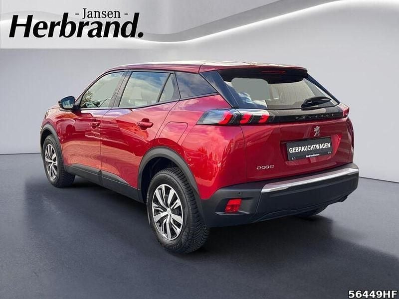 Gebraucht Peugeot 2008 Active 101 PS (74 kW) 2023 Lackierung elixierrot/typ ver SUV