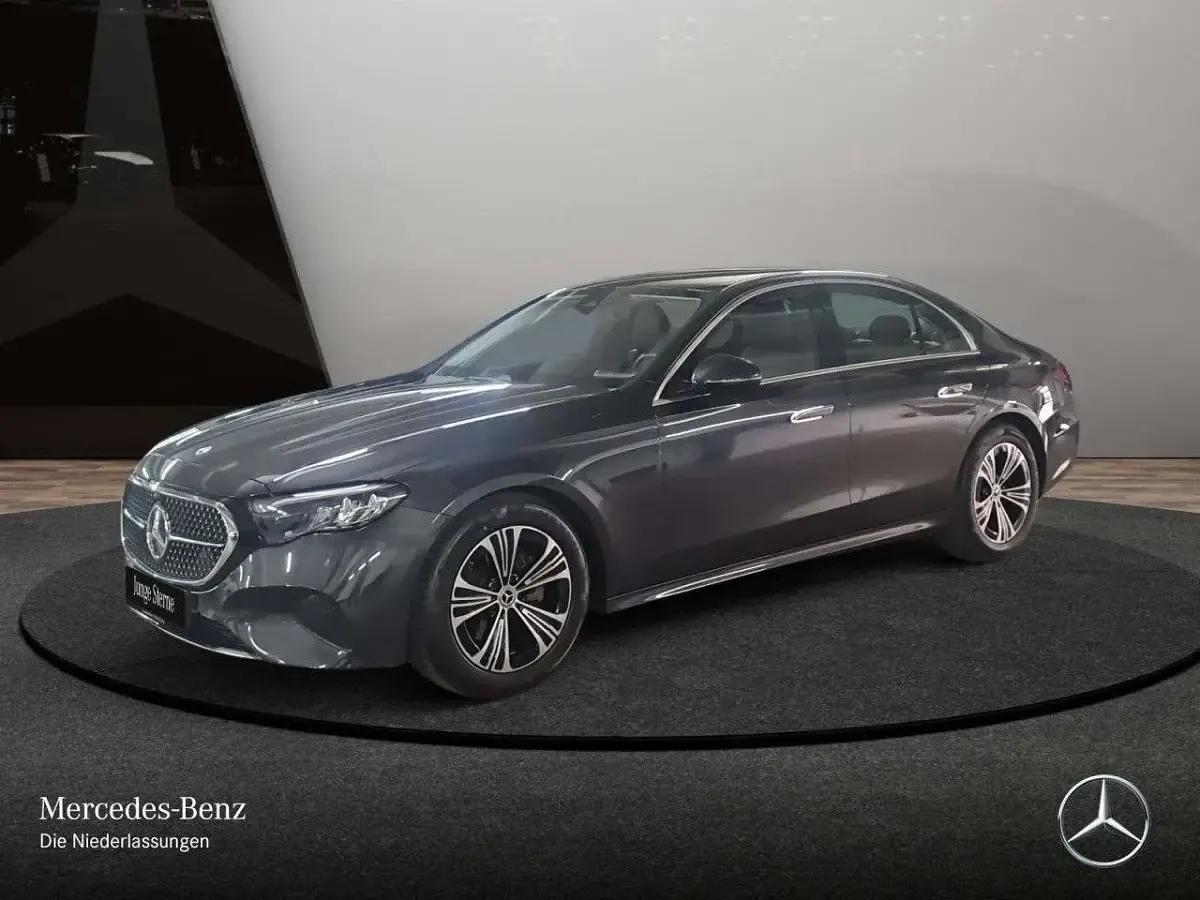 Gebraucht Mercedes E200 Avantgarde 204 PS (150 kW) 2025 Graphitgrau Limousine