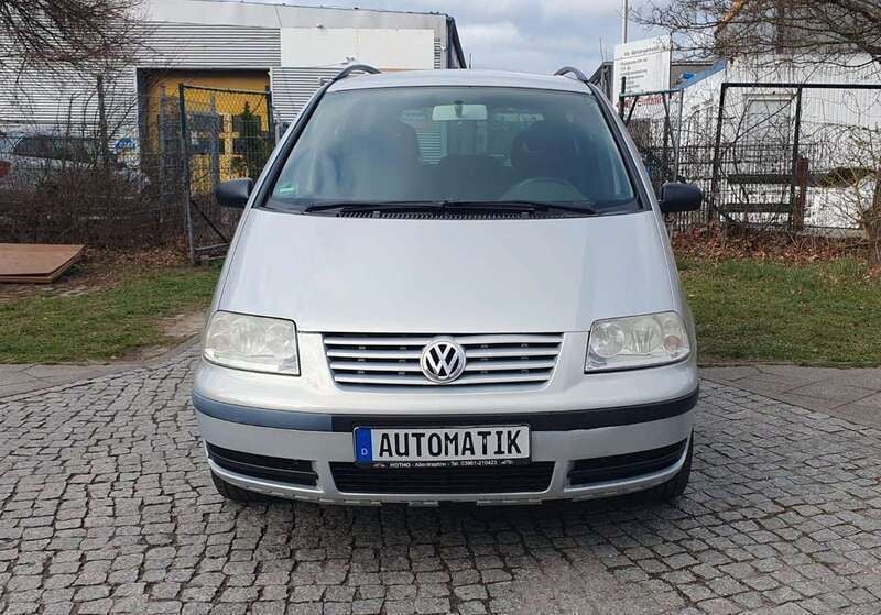 Silber Gebraucht 2002 VW Sharan Highline Van / Kleinbus | 3.490 € (Teuer) - Bild 1/4