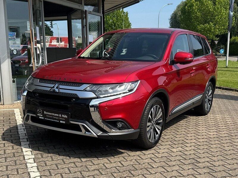 Rot Gebraucht 2019 Mitsubishi Outlander Diamant Edition SUV | 19.890 € (Fairer Preis) - Bild 1/4
