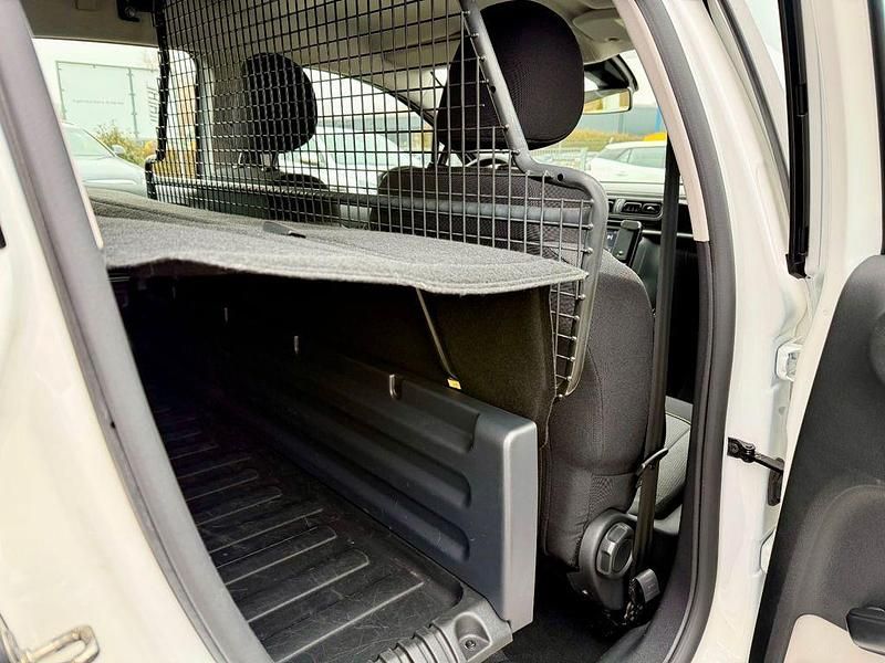 Gebraucht Citroën C3 Feel 102 PS (75 kW) 2021 Weiß Kleinwagen