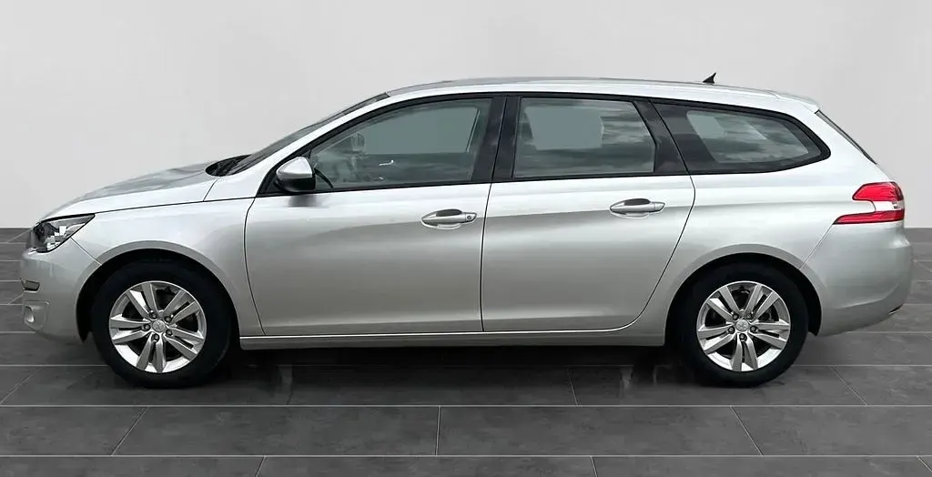 Gebraucht Peugeot 308 SW Active 131 PS (96 kW) 2015 Silber Kombi
