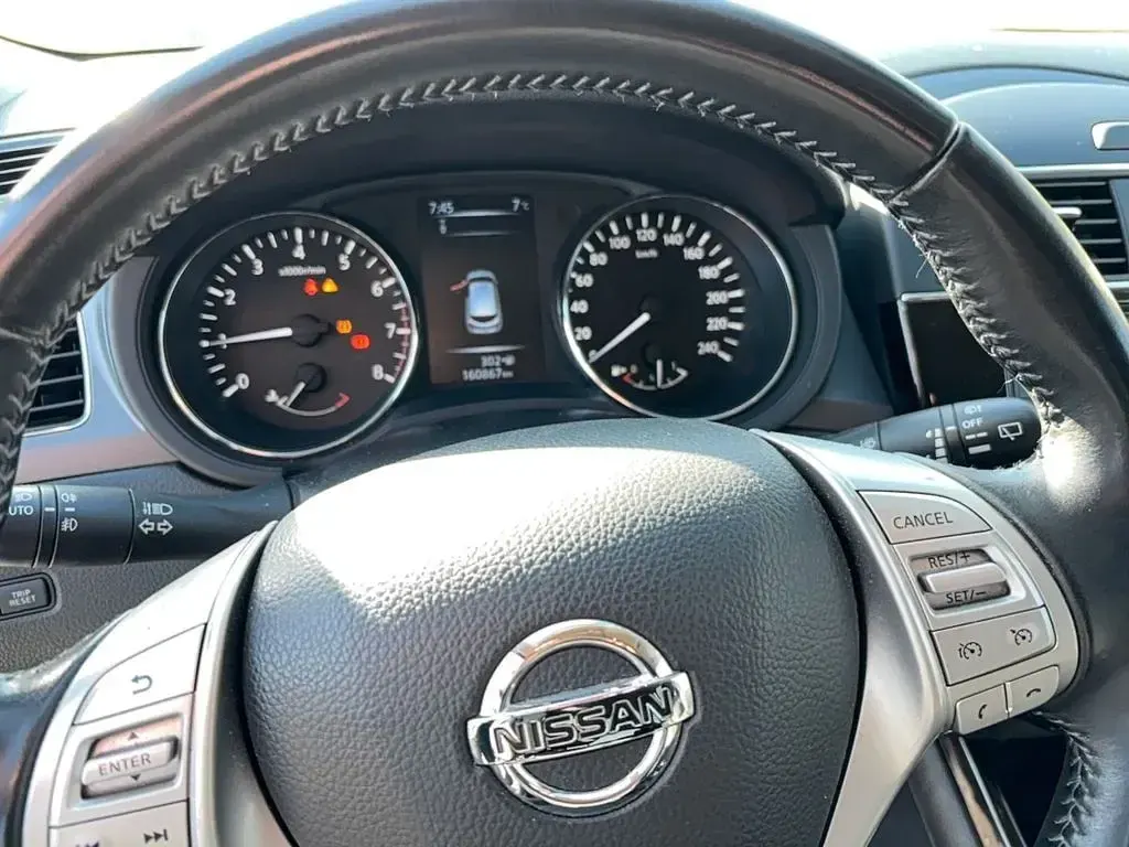 Gebraucht Nissan Pulsar Tekna 116 PS (85 kW) 2017 Grau Kleinwagen