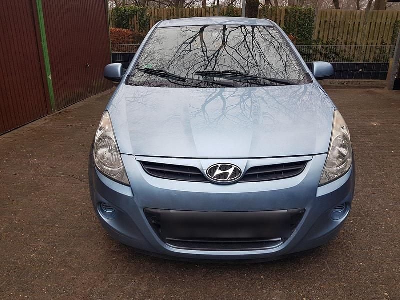 Blau Gebraucht 2009 Hyundai i20 Kleinwagen | 4.900 € (Fairer Preis) - Bild 1/4