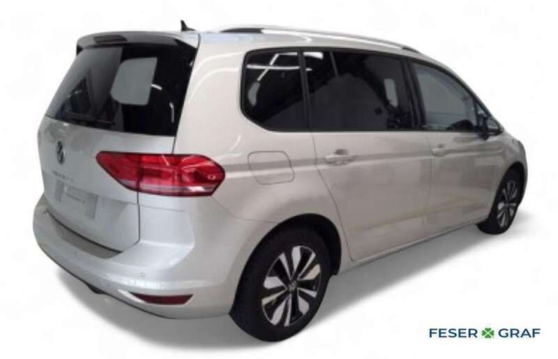Gebraucht VW Touran Move 150 PS (110 kW) 2024 Ivory silver metallic Van / Kleinbus