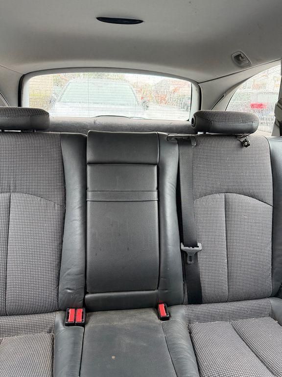 Gebraucht Mercedes 200 163 PS (119 kW) 2003 Beige Limousine