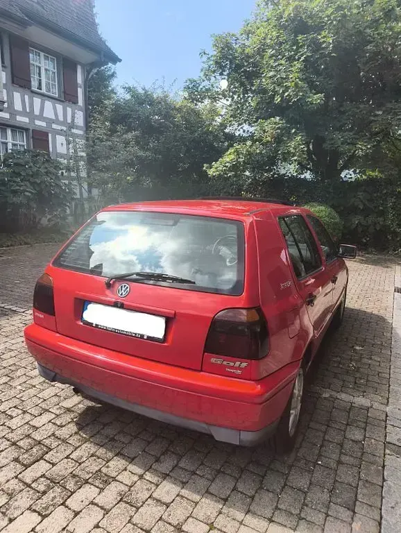 Gebraucht VW Golf III 60 PS (44 kW) 1997 Rot Limousine