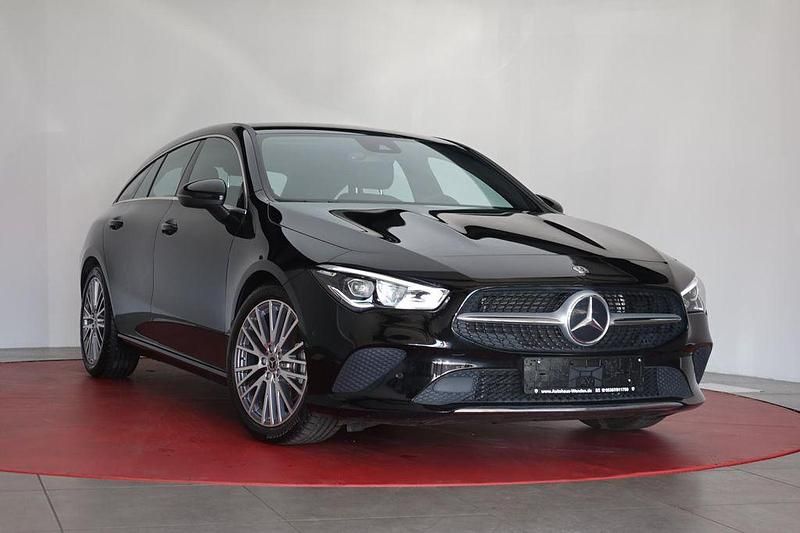 Schwarz Gebraucht 2021 Mercedes CLA200 Shooting Brake Progressive Kombi | 26.990 € (Guter Preis) - Bild 1/4