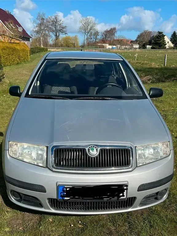 Gebraucht Skoda Fabia Classic 54 PS (39 kW) 2005 Silber Limousine