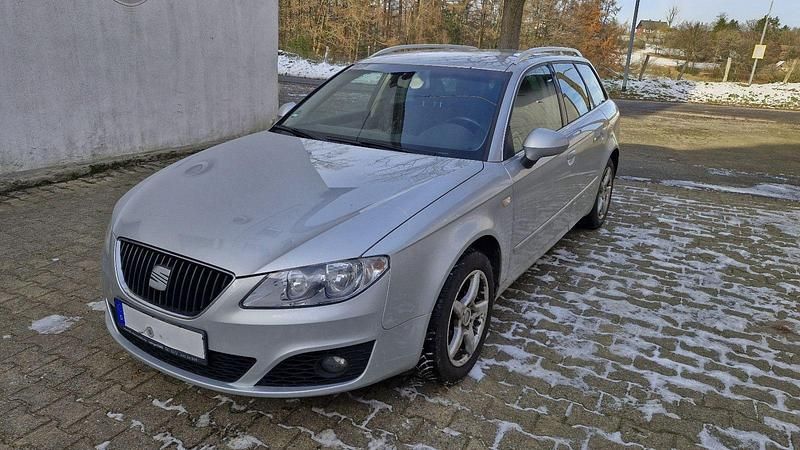 Silber Gebraucht 2012 Seat Exeo Kombi | 5.500 € (Teuer) - Bild 1/4