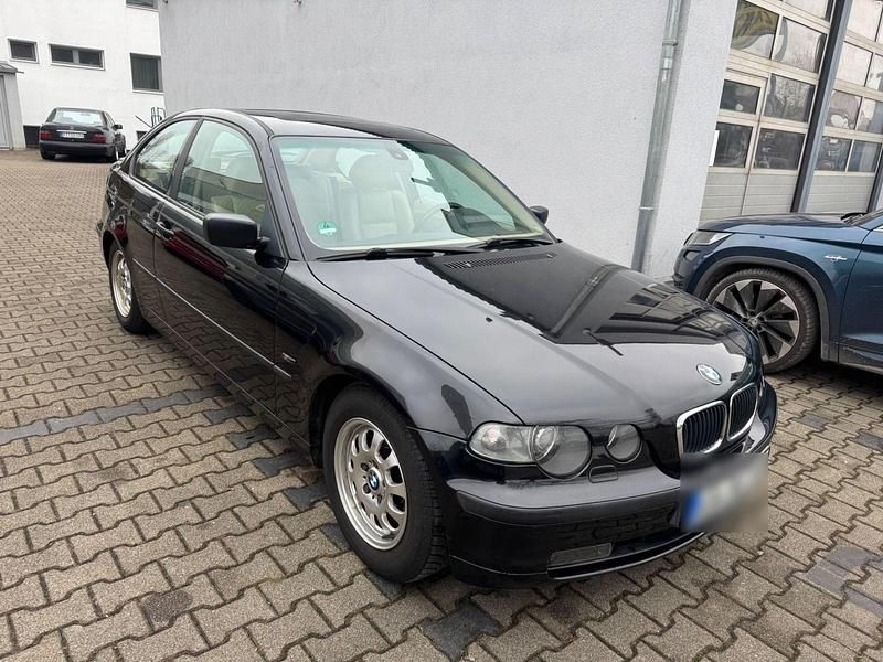 Gebraucht BMW 316 116 PS (85 kW) 2001 Schwarz Coupé