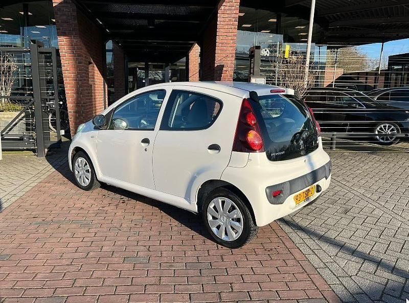 Gebraucht Peugeot 107 Access 68 PS (50 kW) 2012 Weiß Kleinwagen