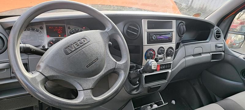 Gebraucht Iveco Daily 180 PS (132 kW) 2010 Orange Van / Kleinbus