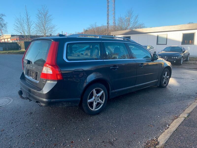 Gebraucht Volvo V70 Summum 286 PS (210 kW) 2008 Grau Kombi