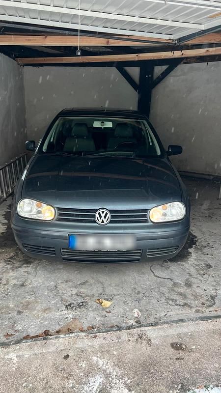 Grau Gebraucht 2000 VW Golf IV Kleinwagen | 1.950 € (Fairer Preis) - Bild 1/4