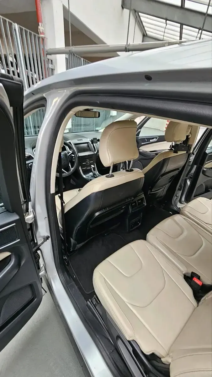 Gebraucht Ford S-MAX S 178 PS (130 kW) 2016 Silber Van / Kleinbus