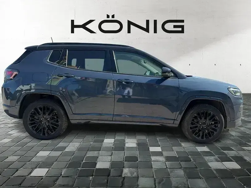Käytetty Jeep Compass 130 HP (95 kW) 2022 Sininen Katumaasturi