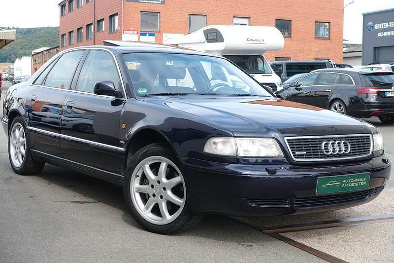 Blau Gebraucht 1998 Audi A8 S-Line Limousine | 3.990 € - Bild 1/4
