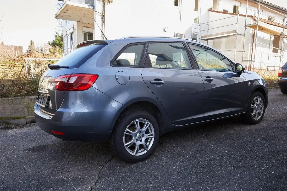 Gebraucht Seat Ibiza ST Style 105 PS (77 kW) 2013 Grau Kombi