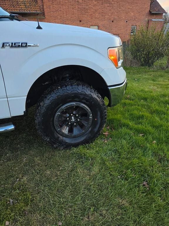 Gebraucht Ford V8 364 PS (267 kW) 2011 Weiß SUV