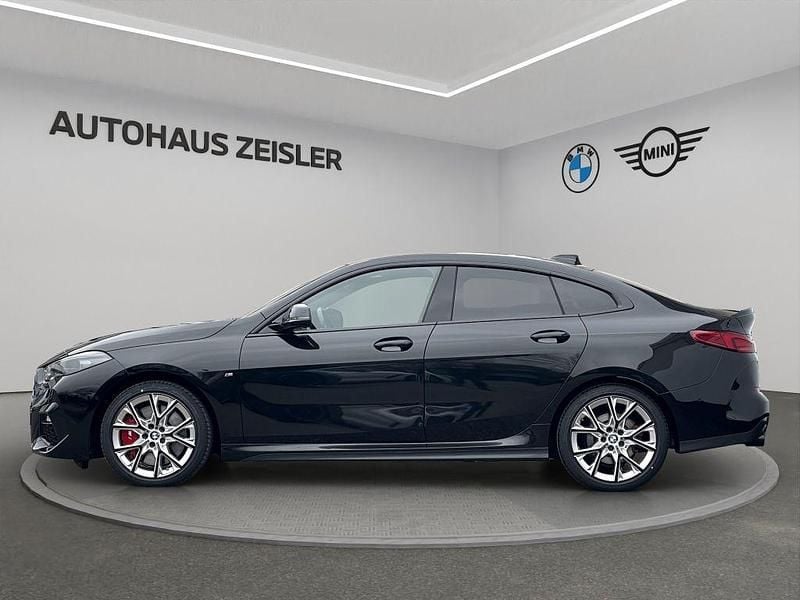 Gebraucht BMW 220 Performance 178 PS (130 kW) 2024 Saphirschwarz Coupé