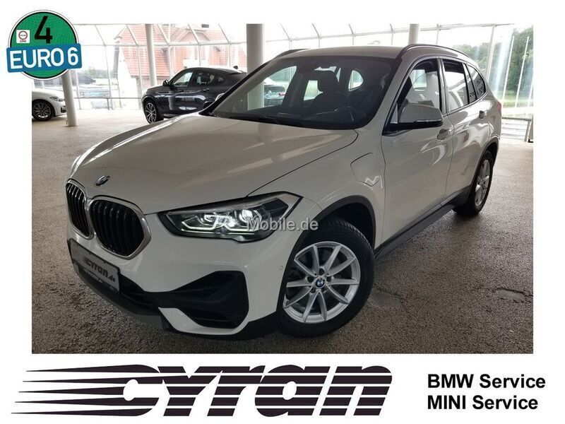 Weiß Gebraucht 2021 BMW X1 Performance SUV | 19.900 € (Fairer Preis) - Bild 1/4