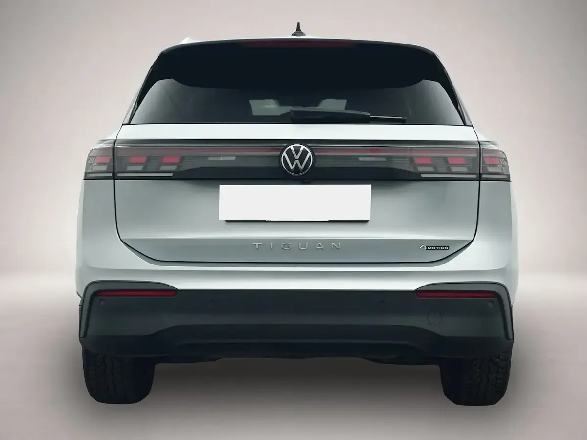 Gebraucht VW Tiguan Goal 193 PS (141 kW) 2024 Silber SUV