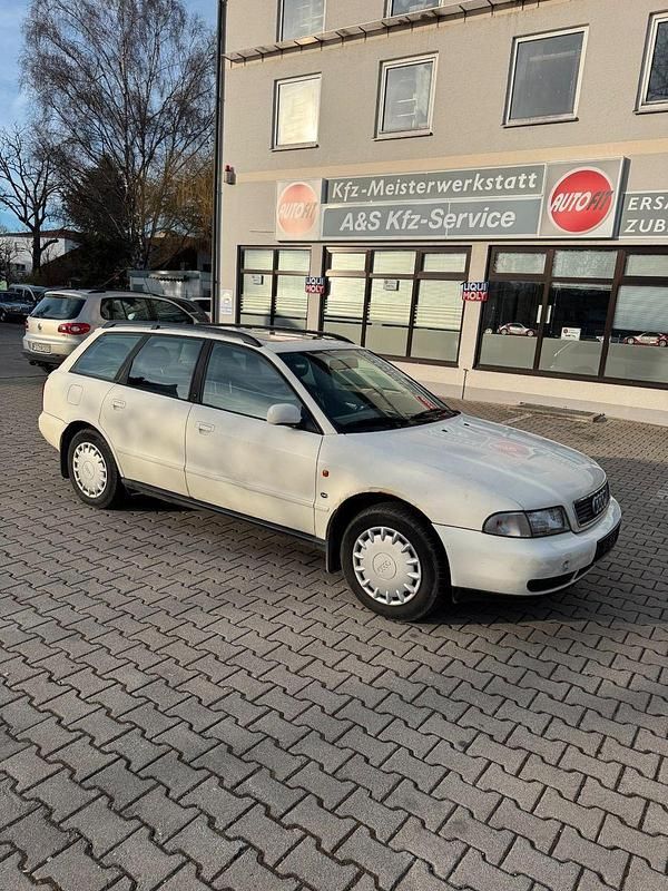 Usata Audi A4 150 CV (110 kW) 1996 Bianco Station wagon