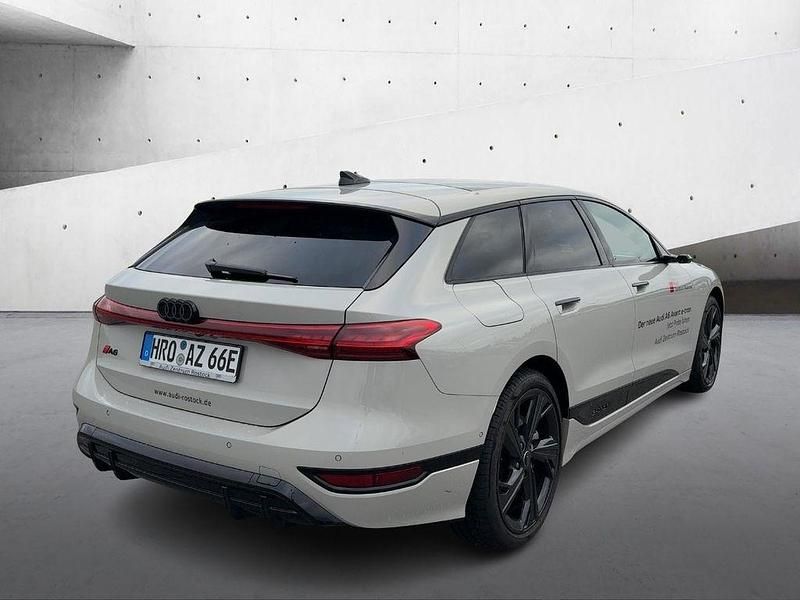 Second-hand Audi e-tron Performance 269 kW (367 CP) 2025 Bej SUV