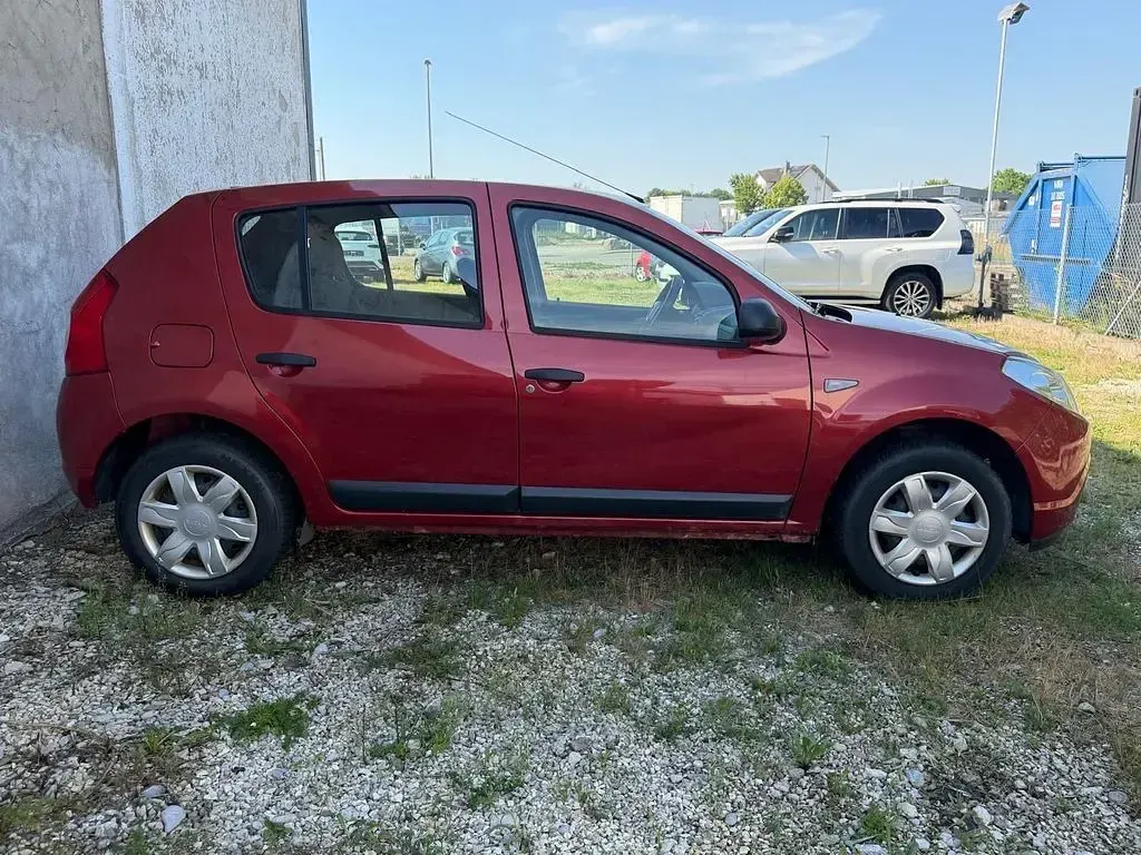 Gebraucht Dacia Sandero 75 PS (55 kW) 2009 Rot Limousine