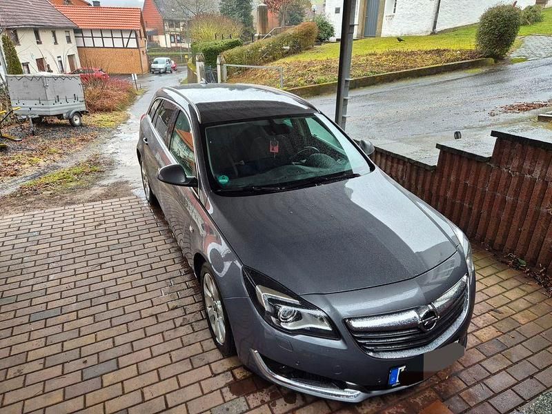 Gebraucht Opel Insignia Edition 170 PS (125 kW) 2016 Grau Kombi