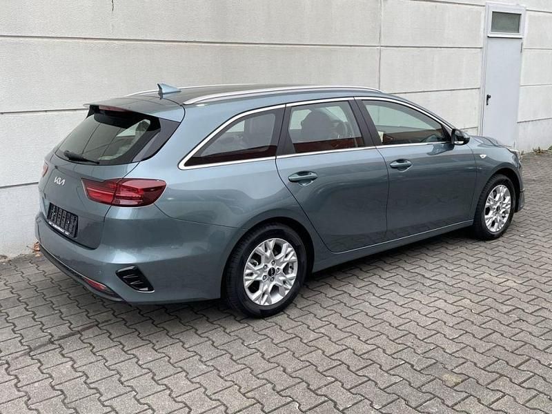 Gebraucht Kia Ceed Vision 136 PS (100 kW) 2024 (usg) yucca stahlgrau met. (metallic) Kleinwagen