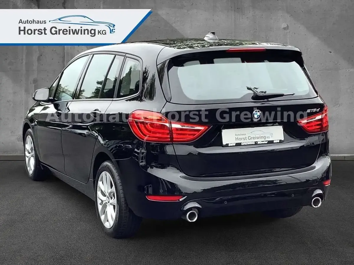 Gebraucht BMW 218 Advantage 150 PS (110 kW) 2022 Schwarz ii/bonnet fluid black Van / Kleinbus