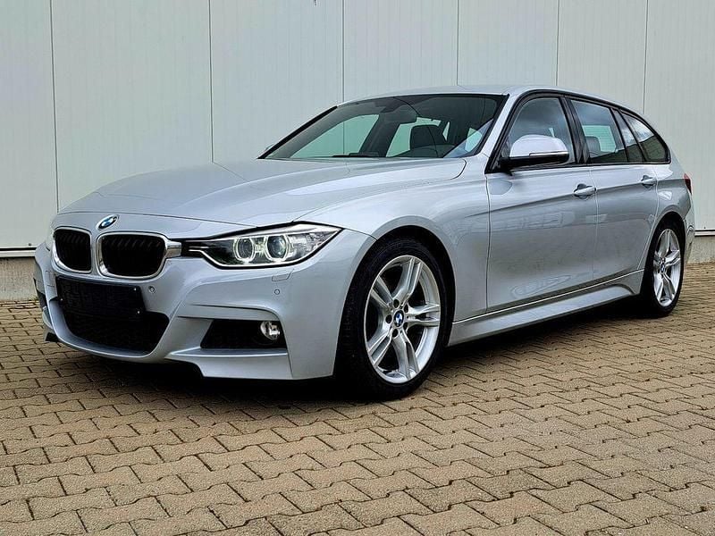 Silber Gebraucht 2013 BMW 320 M Sport Kombi | 13.999 € (Teuer) - Bild 1/4