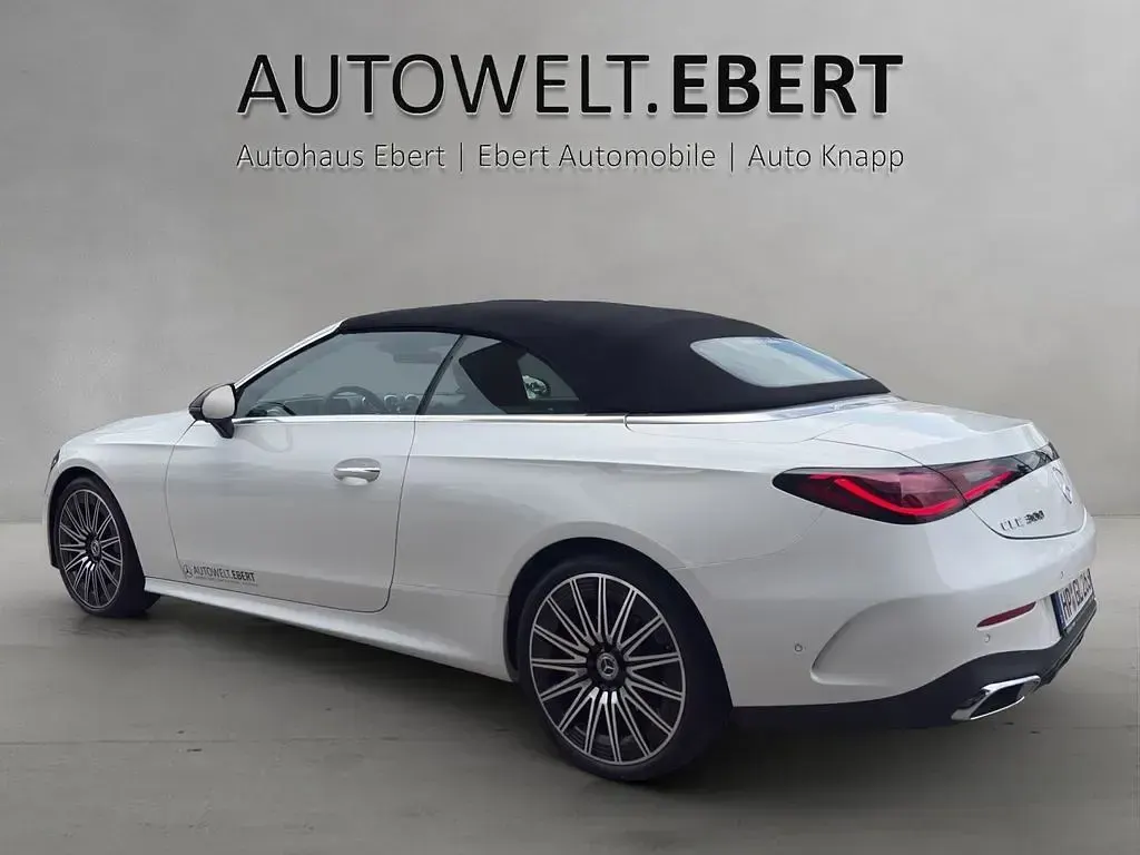 Gebraucht Mercedes CLE300 AMG 258 PS (189 kW) 2026 Weiß Cabrio