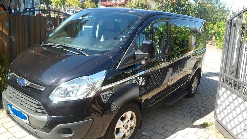Schwarz Gebraucht 2015 Ford Tourneo Custom Titanium Van / Kleinbus | 15.500 € (Superpreis) - Bild 1/4