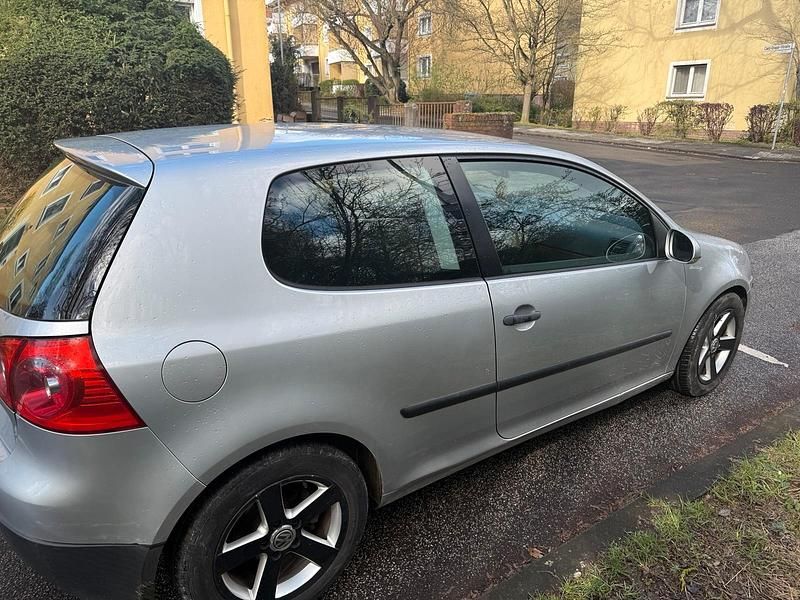 Gebraucht VW Golf V 150 PS (110 kW) 2005 Silber Kleinwagen