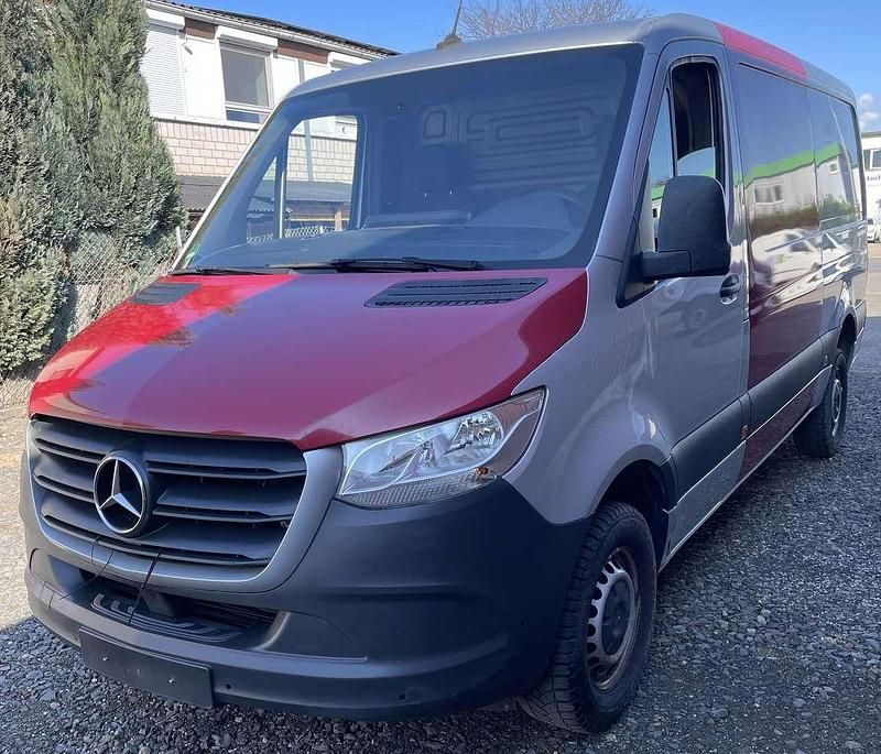 Używany Mercedes Sprinter 163 KM (119 kW) 2019 Srebrny Van