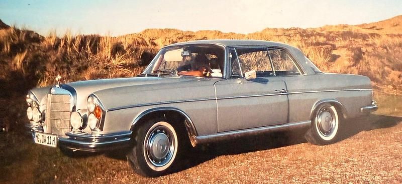 Silber Gebraucht 1964 Mercedes 220 Coupé | 56.000 € - Bild 1/1