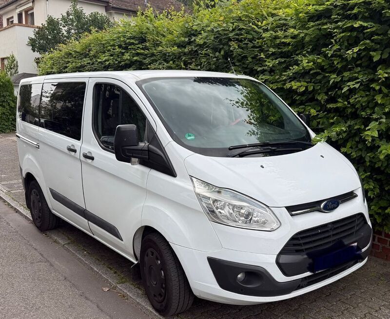 Weiß Gebraucht 2013 Ford Transit Custom Van / Kleinbus | 9.999 € - Bild 1/4
