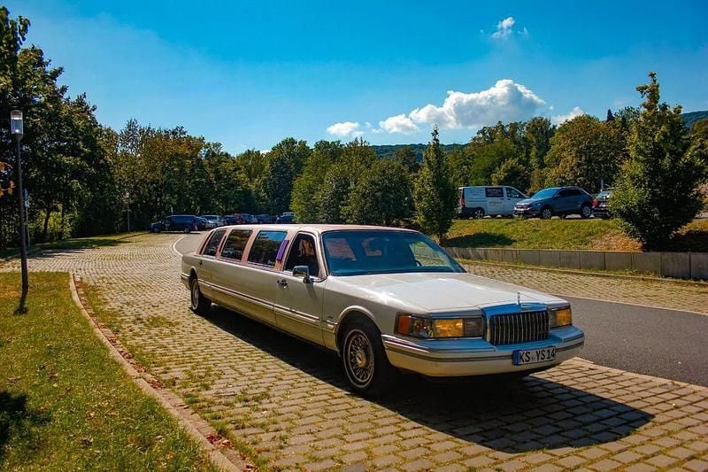 Weiß Gebraucht 1994 Lincoln Town Car Limousine | 7.499 € - Bild 1/4
