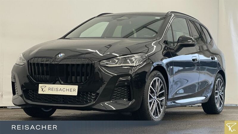 Saphirschwarz Neu 2025 BMW 223 Active Tourer Performance Van / Kleinbus | 47.795 € (Guter Preis) - Bild 1/4