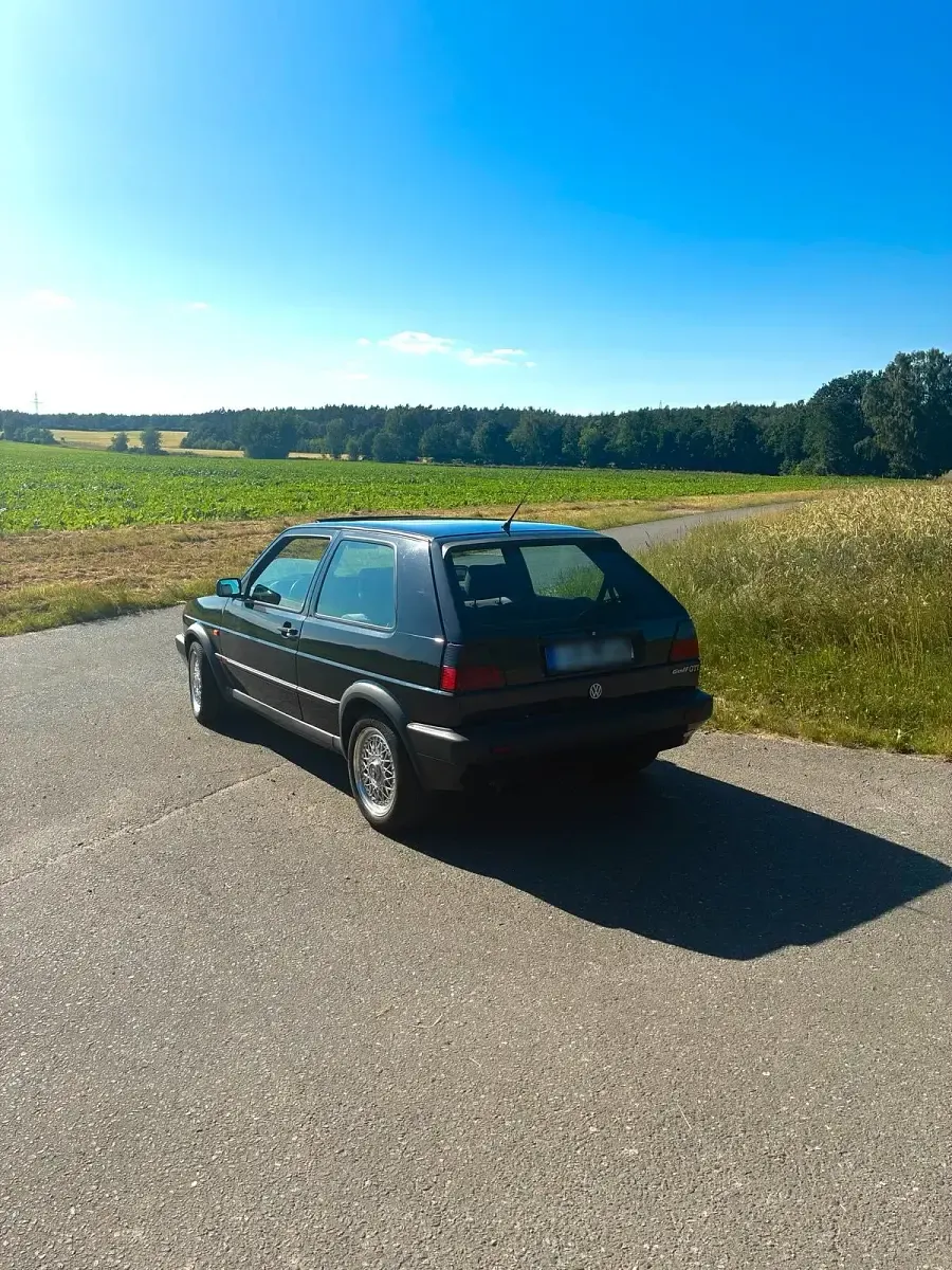Gebraucht VW Golf II GTI 129 PS (94 kW) 1990 Schwarz Kleinwagen