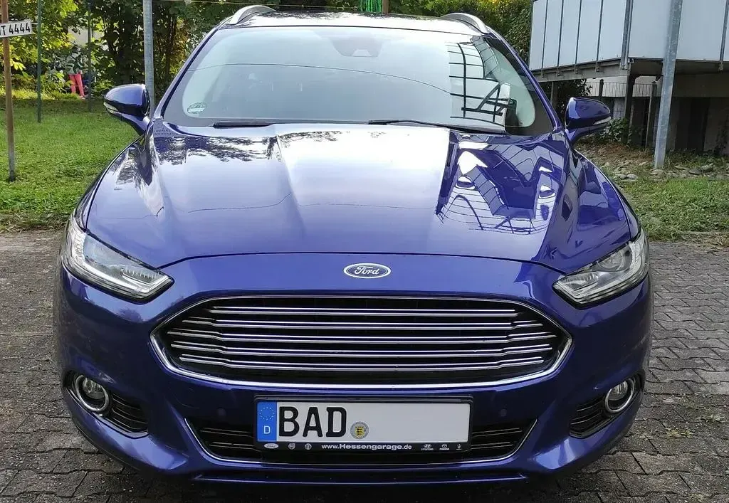 Gebraucht Ford Mondeo Titanium 150 PS (110 kW) 2015 Blau Kombi