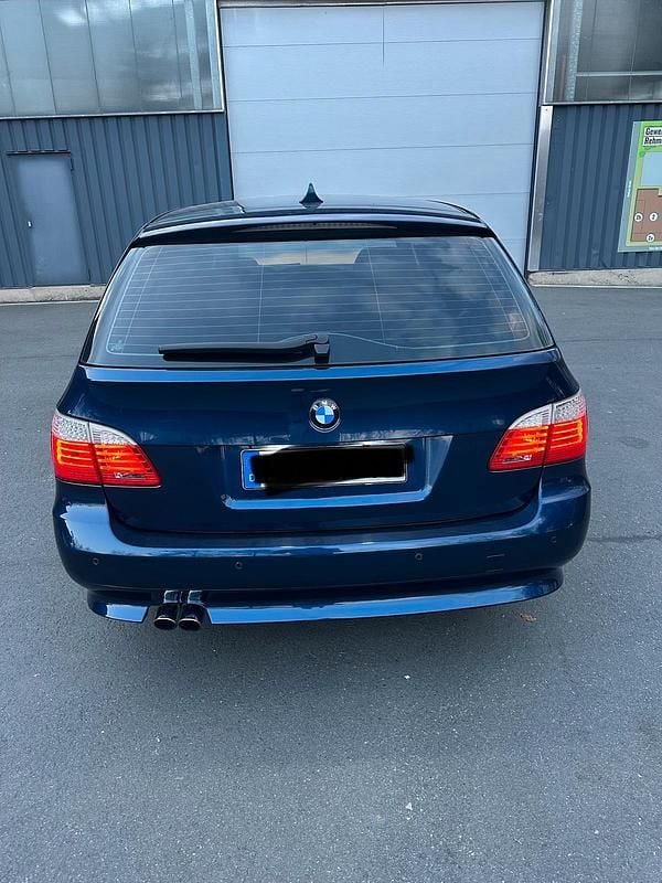 Gebraucht BMW 530 Performance 270 PS (198 kW) 2007 Blau Kombi