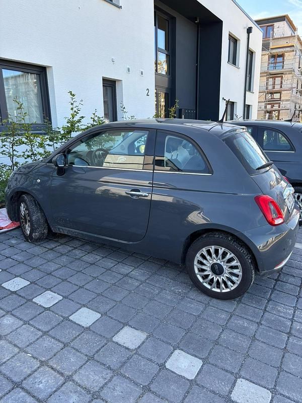 Grau Gebraucht 2017 Fiat 500 Lounge Kleinwagen | 7.900 € (Guter Preis) - Bild 1/3
