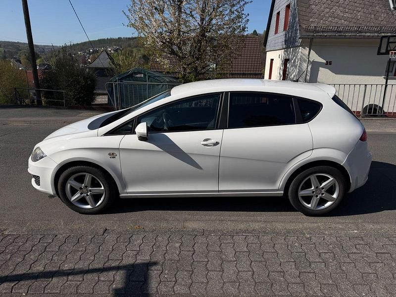Usata Seat Leon 215 CV (158 kW) 2009 Bianco Utilitaria