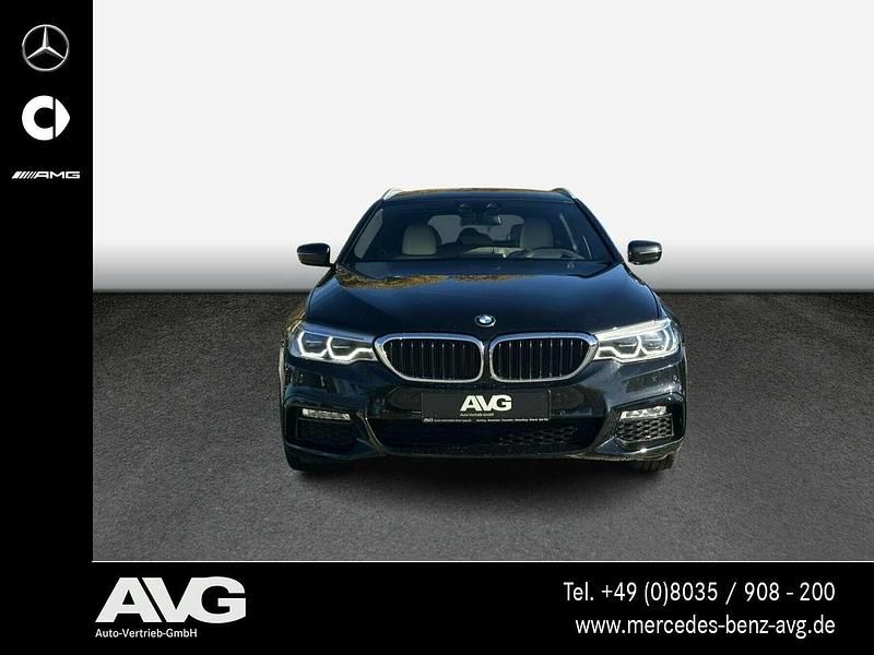 Gebraucht BMW 520 M Sport 190 PS (139 kW) 2017 Black sapphire Kombi