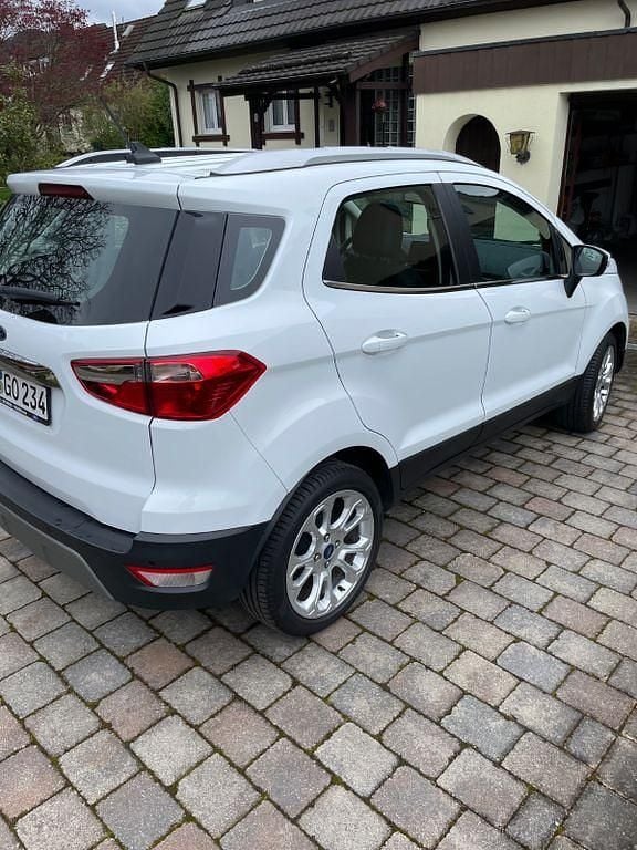 Usado Ford Ecosport Titanium 125 CV (91 kW) 2021 Blanco SUV